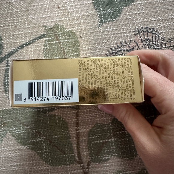 Yves Saint Laurent All Hours Hyper Luminize in Hypnotic Honey - Picture 5 of 5